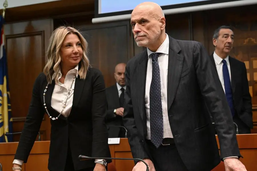 La sostituta procuratrice Alessandra Cerreti (s), e il procuratore capo di Milano, Marcello Viola, al Consiglio metropolitano straordinario sul fenomeno delle infiltrazioni mafiose nel territorio metropolitano milanese, 2025 , ANSA