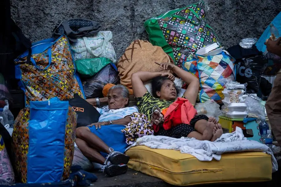 Il dramma delle persone rimaste senza casa a Caracas , EPA
