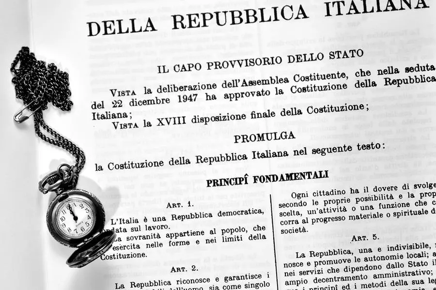 Il testo della Costituzione italiana , Getty Images/iStockphoto