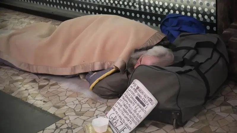 Quando la strada uccide più del freddo