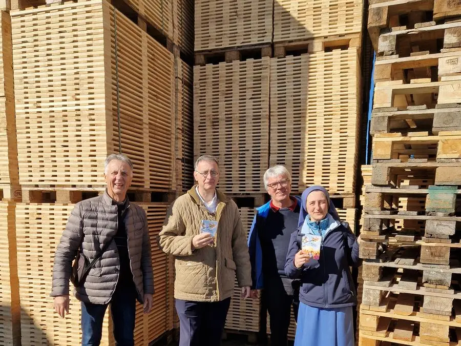 Primo maggio con suor Elisabetta, tessitrice di speranza nel mondo del lavoro