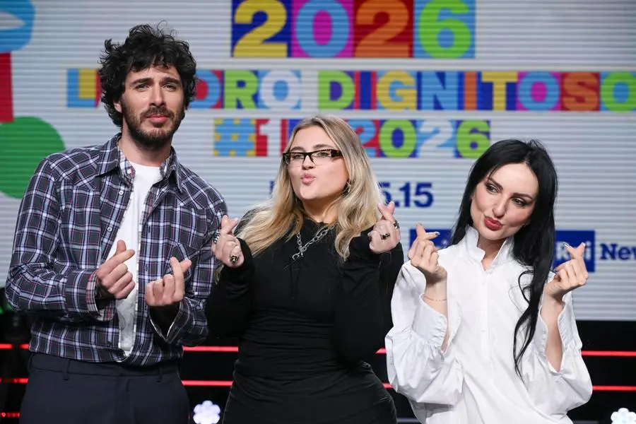 (S-D) Pierpaolo Spollon, Big Mama e Arisa durante la presentazione del Concerto del Primo Maggio, Roma, 29 aprile 2026. ANSA/RICCARDO ANTIMIANI , ANSA