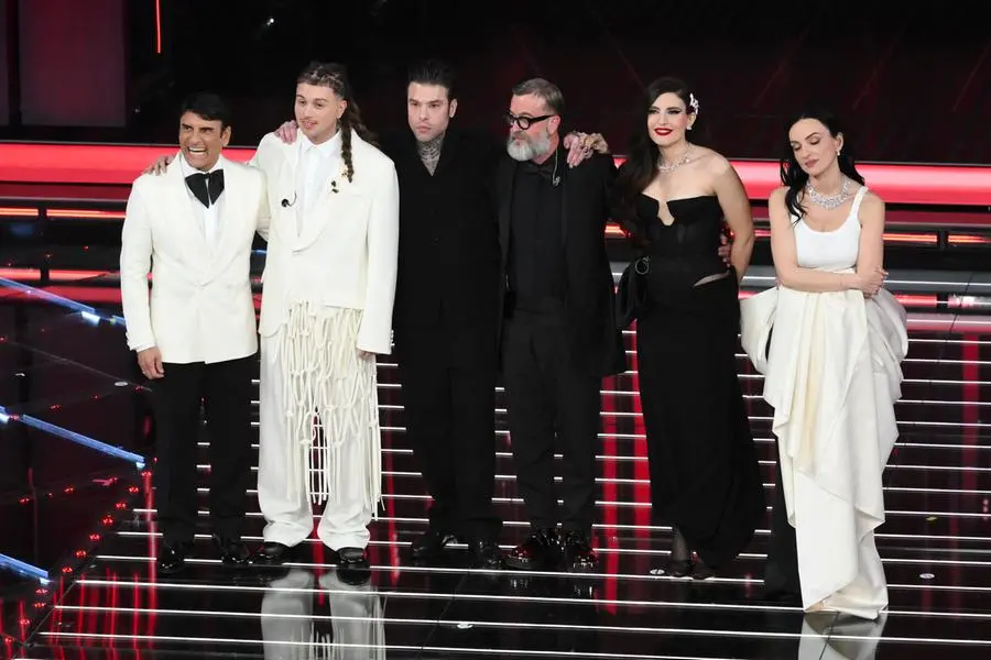 I cinque finalisti alla serata finale del festival lo scorso 28 febbraio. , ANSA