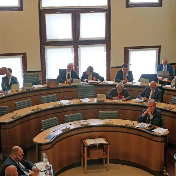Fine vita, il Veneto approva il suicidio assistito. Ma la fragilità può mai togliere dignità alla vita?