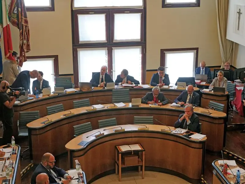 Fine vita, il Veneto approva il suicidio assistito. Ma la fragilità può mai togliere dignità alla vita?