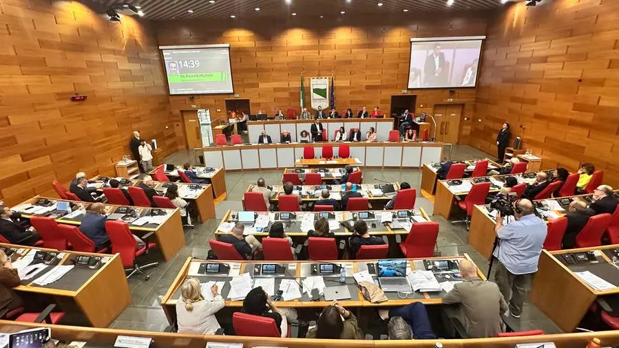 Suicidio assistito, l’Emilia Romagna approva la legge: è la terza Regione in Italia dopo Toscana e Sardegna