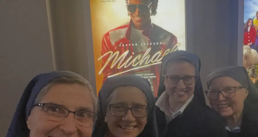 Chi è la suora fan di Michael Jackson diventata virale: «Ha segnato la mia giovinezza»