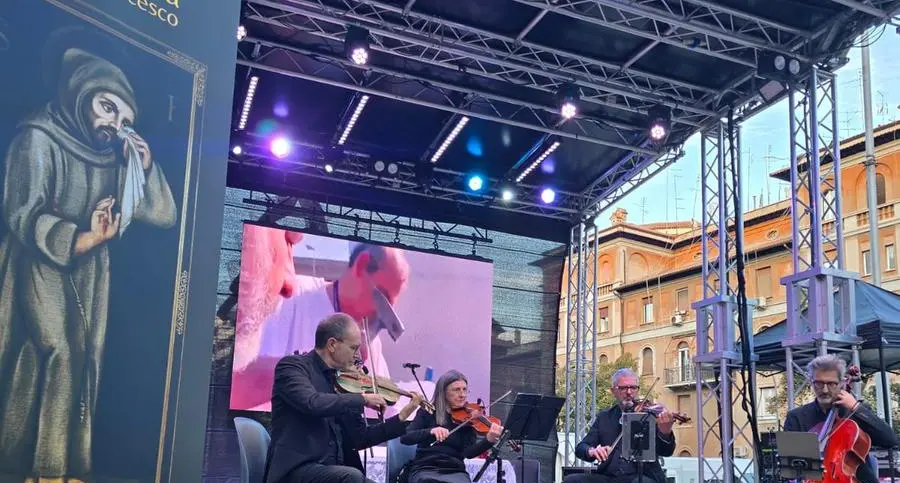 Dal legno dei naufragi alla musica che unisce. “La Speranza” compie 25 anni