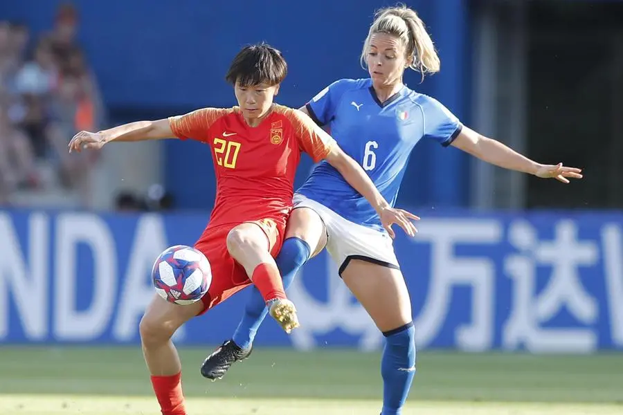 La capitana della Juventus Martina Rosucci con la maglia della Nazionale italiana