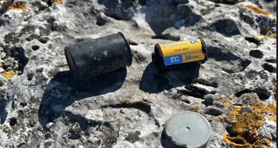 La potenza dei ricordi, dei social e della IA: ecco cosa ci svela il rullino ritrovato in montagna