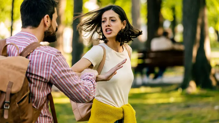 San Valentino e l’amore dei giovani, il rapporto di Save the Children: 1 su 4 è vittima di atteggiamenti violenti