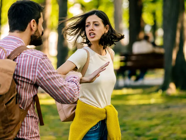 San Valentino e l’amore dei giovani, il rapporto di Save the Children: 1 su 4 è vittima di atteggiamenti violenti