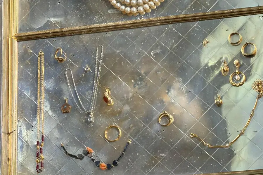 Un particolare dell'icona della Madonna nella basilica di San Luca a Bologna danneggiata