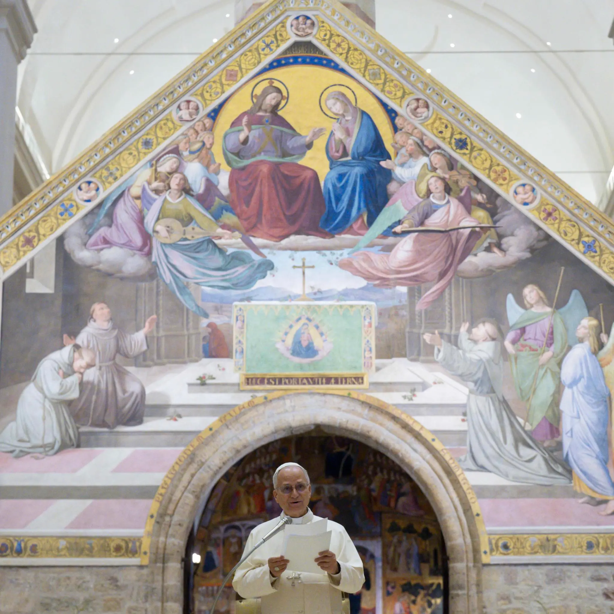 ore 8,30 - Diretta streaming, il Papa ad Assisi incontra i giovani e celebra la Messa a Santa Maria degli Angeli