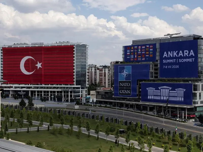 Vertice Nato ad Ankara: con il disimpegno di Trump, è tempo di una nuova Alleanza sotto l’egida dell’Europa