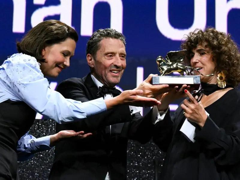 Venezia incorona «Woman Unknown», ma il film che scuote la Mostra è «Naza»