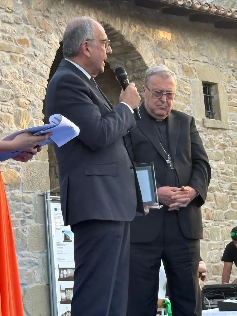The director of TV 2000 Vincenzo Morgante with the bishop of Teramo Lorenzo Leuzzi