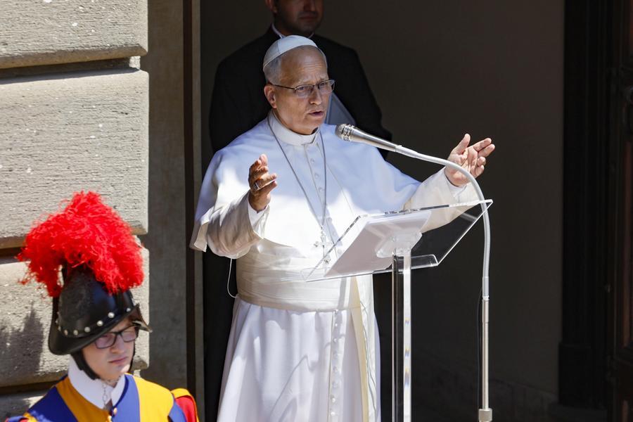 The Pope from Castel Gandolfo: «Middle East and Ukraine, let’s not let the hope of peace die» The Pope from Castel Gandolfo: «Middle East and Ukraine, let’s not let the hope of peace die»