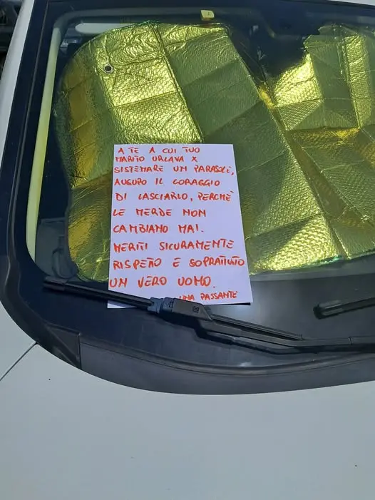 L'immagine del biglietto è stato postato sul gruppo Facebook \\\"Rinascita Castellaneta Marina\\\"