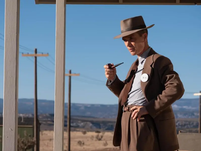 Oppenheimer, un genio diviso in due secondo Nolan