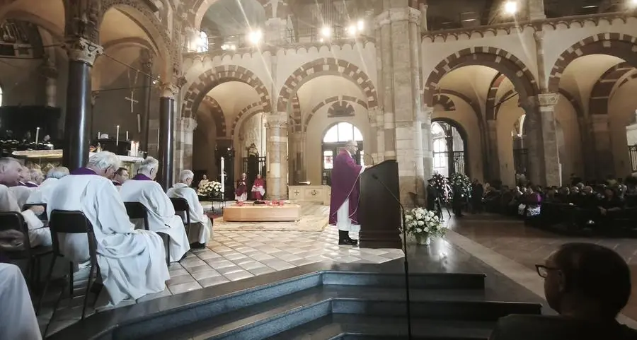 «Ciao don Antonio, non vedevi falliti ma figli e ci hai insegnato che il Vangelo ha sempre le scarpe sporche»