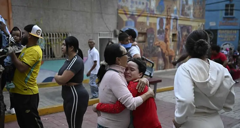 Il doppio terremoto che ha piegato il Venezuela: Caracas in ginocchio, la Chiesa mobilita la rete della solidarietà