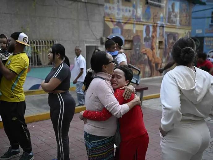 Il doppio terremoto che ha piegato il Venezuela: Caracas in ginocchio, la Chiesa mobilita la rete della solidarietà