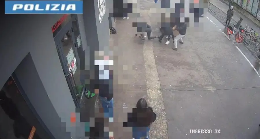 La mamma che fa arrestare il figlio di 14 anni: «Meglio in carcere che a delinquere»