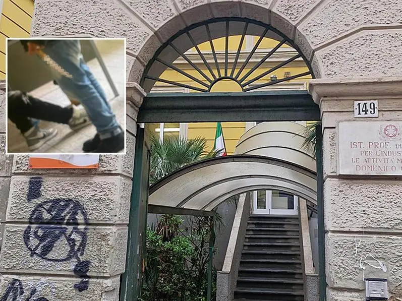 Morto lo studente di La Spezia accoltellato da un compagno di classe. L’invito alla preghiera e al silenzio del Vescovo