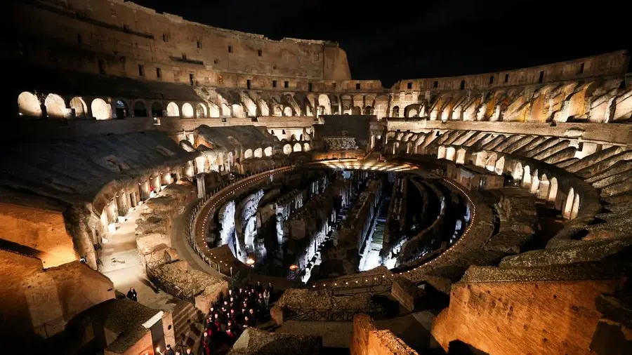 Via Crucis: le meditazioni per seguire la diretta in mondovisione dal Colosseo