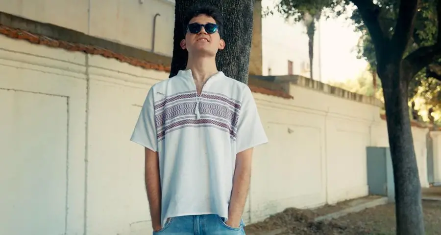 \"Una mano cambia il mondo\", la nuova canzone di MagoS, cantante nello spettro autistico