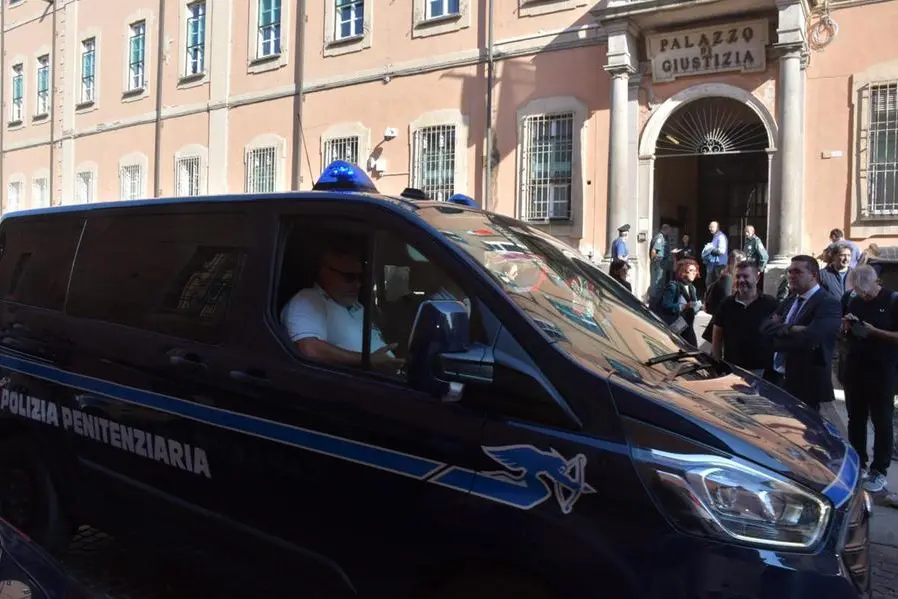 L\\'ingresso della Procura di Pavia, che il 28 settembre ha chiuso le nuove indagini a carico di Andrea Sempio per il delitto di Chiara Poggi a Garlasco nel 2007 , ANSA