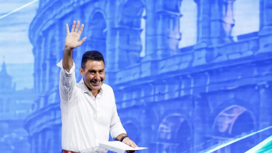 Futuro Nazionale partito eversivo? L’esposto contro Vannacci arriva in procura