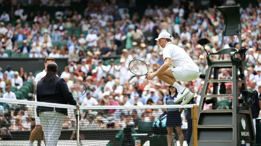 Wimbledon, la regola del bianco, storia, scandali, curiosità, eccezioni, provocazioni dal 1877 al 2026