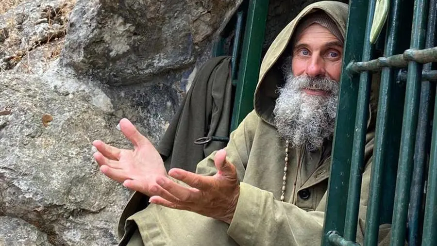 La vera storia di Biagio Conte, il fratello degli ultimi sulle orme di san Francesco. Stasera su Rai 1