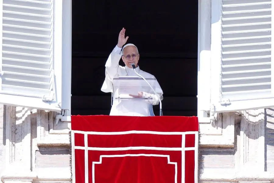 Il Papa durante l\\'Angelus , REUTERS