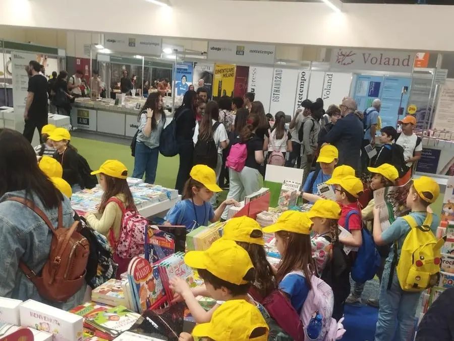 Compie trenta anni lo storico marchio di libri per bambini e ragazzi del Gruppo Editoriale Raffaello, che lancia un concorso per le scuole