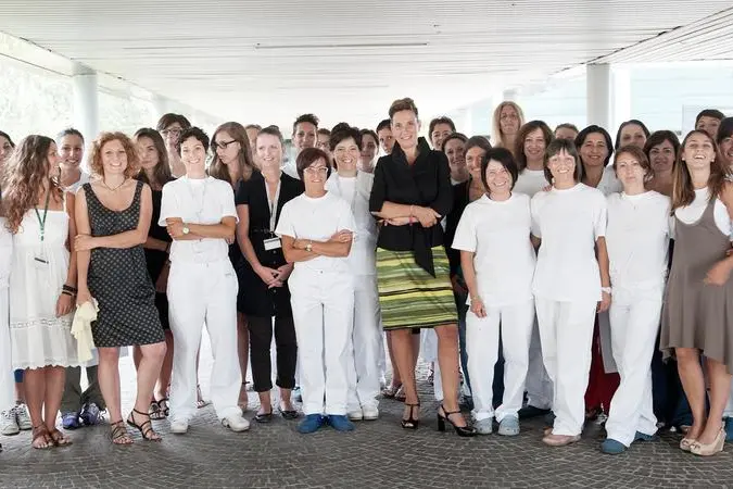 Ilaria Capua with her team of researchers. The professor, who became famous for her studies on avian influenza, fought to make the results of scientific studies on influenza viruses in the public domain as much as possible in order to join forces in the event of epidemics