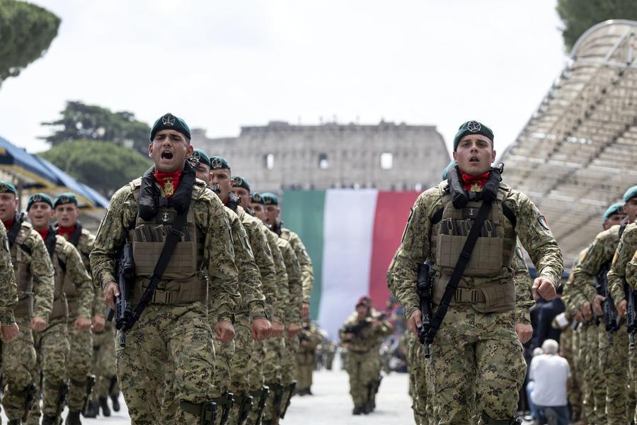 Military chaplains at the June 2nd parade, the choice that divides and causes discussion