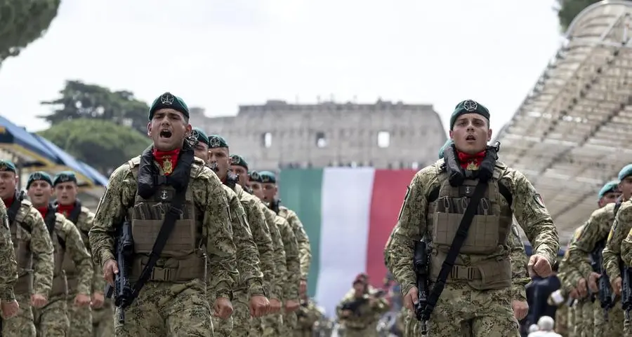 Cappellani militari alla parata del 2 giugno, la scelta che divide e fa discutere