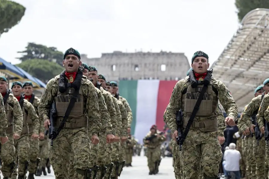 Un momento della tradizionale parata ai Fori Imperiali a Roma per la festa della Repubblica del 2 giugno , ANSA