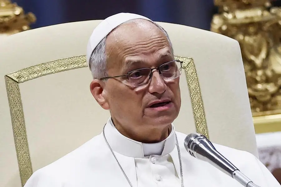 Il Papa durantre l\\'udienza generale nella Basilica di San Pietro , REUTERS