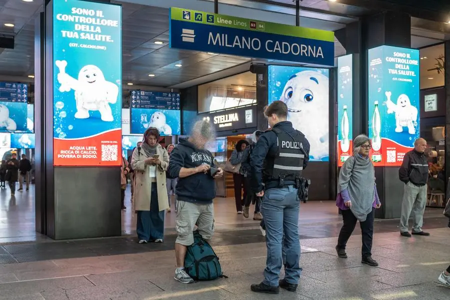 Controlli alla stazione Cadorna di Milano , ANSA