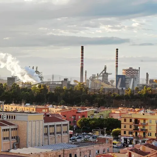 «Veniamo sepolti da polveri»: sessant’anni (dell’ex) Ilva, fino alla sentenza che la spegne del tutto