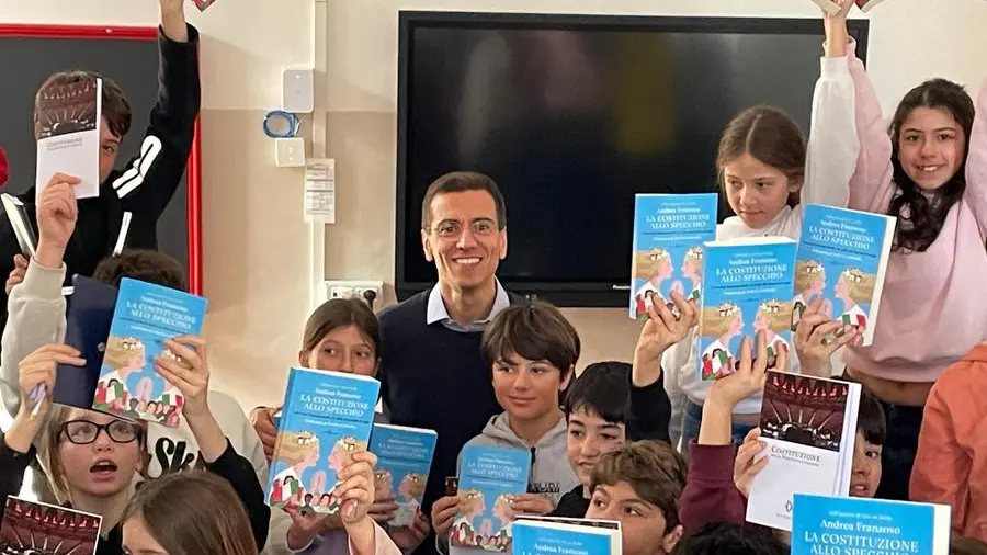 Andrea Franzoso: «I ragazzi non sempre ci ascoltano, ma ci osservano. La democrazia inizia dalla nostra coerenza»