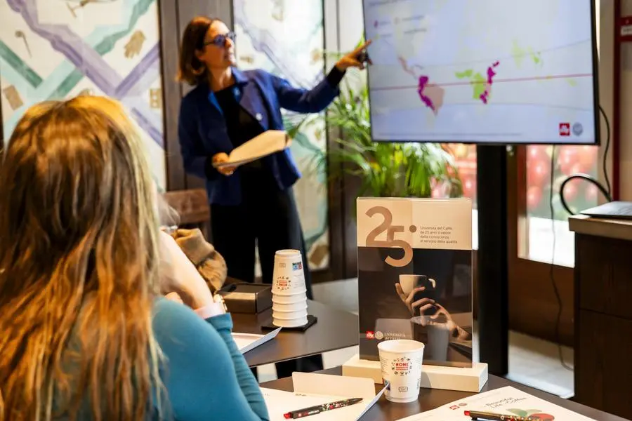 Un corso all\\'Universit\\u00E0 del Caff\\u00E8