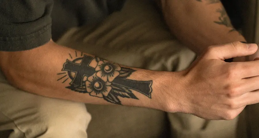 Tatuaggi e peccato: un segno sulla pelle nato per devozione è compatibile con la fede?