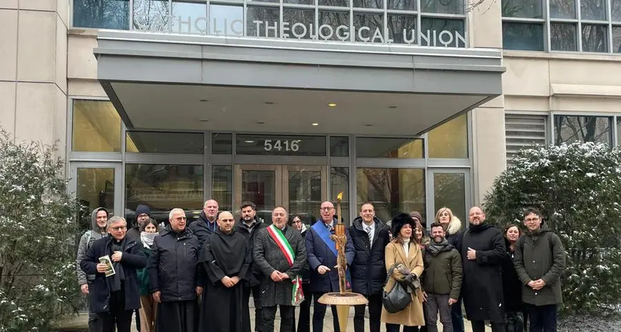 La Fiaccola del Perdono e della Pace di Santa Rita illumina Chicago e i luoghi di papa Leone