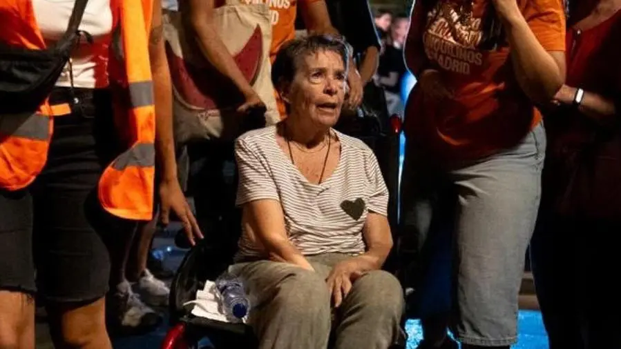 É morta Maricarmen, l’anziana sfrattata per cui sono iniziate le proteste in Spagna