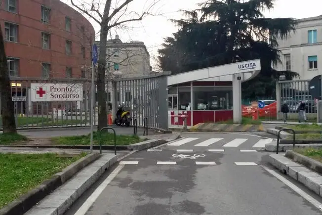 Salute: ospedale Niguarda, ingresso del pronto soccorso. Foto ANSA/Roberto Ritondale
